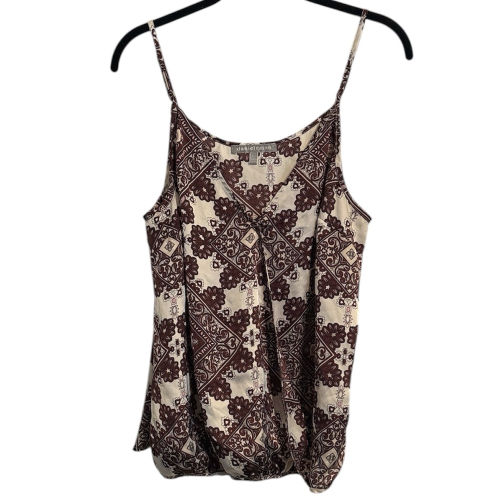 🖤 Daniel Rainn Handkerchief Surplice Front Sleeveless Blouse